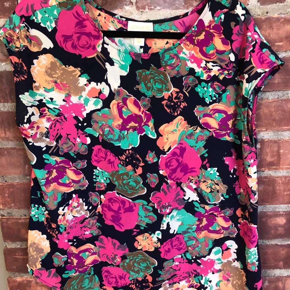Multi-color floral SS Shirt Size M